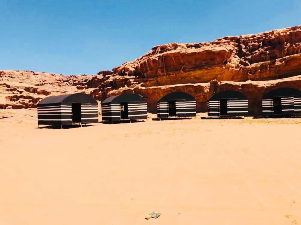 Wadi rum Local guide camp Esterno foto